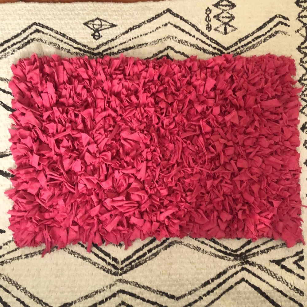 Pink Bathroom rug size 20 x 30.